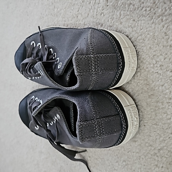 Converse Dark Gray Sneakers, Men Size  9 or Women Size 11 - Picture 4 of 8